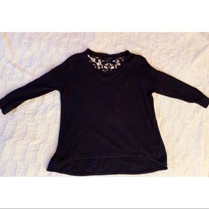 Cute shirt shirt from the front